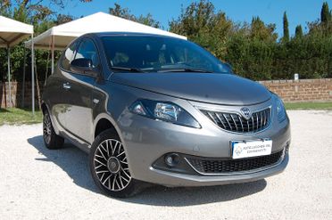 Lancia Ypsilon 1.0 FireFly 5 porte S&S Hybrid Platino