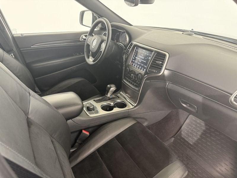 Jeep Grand Cherokee 3.0 V6 CRD 184kW Night Eagle