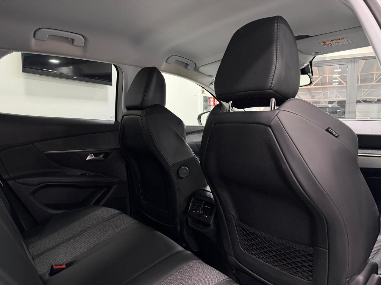 Peugeot 3008 BlueHDi 130 S&S EAT8 Allure