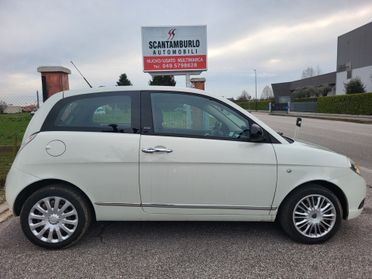 Lancia Ypsilon 1.3 MJT 75 CV Diva
