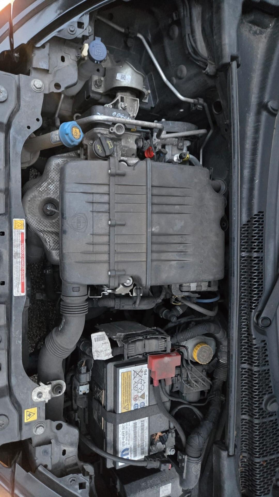 Lancia Ypsilon 1.2 69 CV 5 porte S&S Platinum