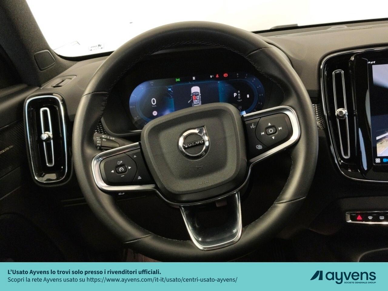 Volvo XC40 B4 automatico Ultra Dark