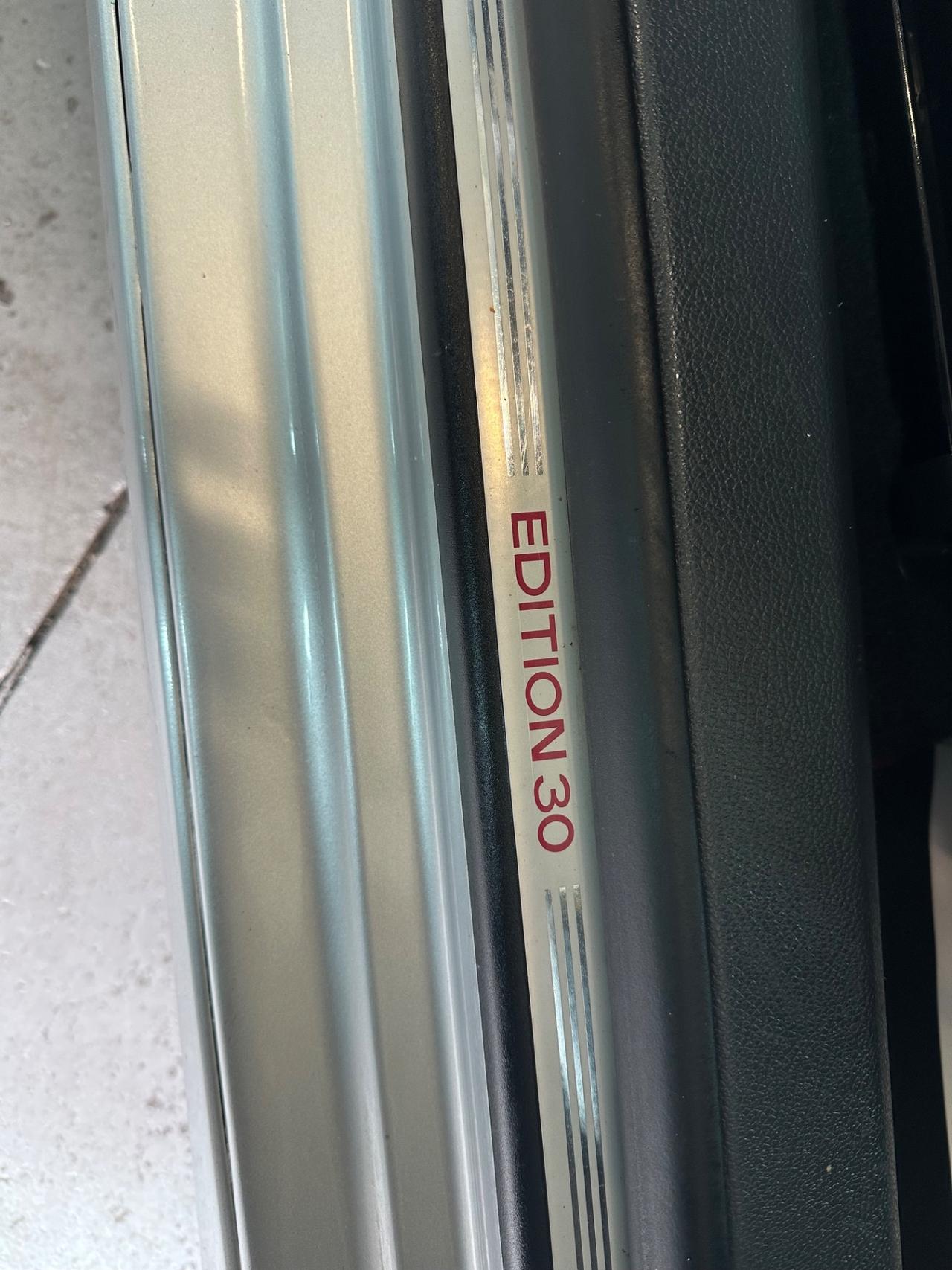 Volkswagen Golf GTI edition 30