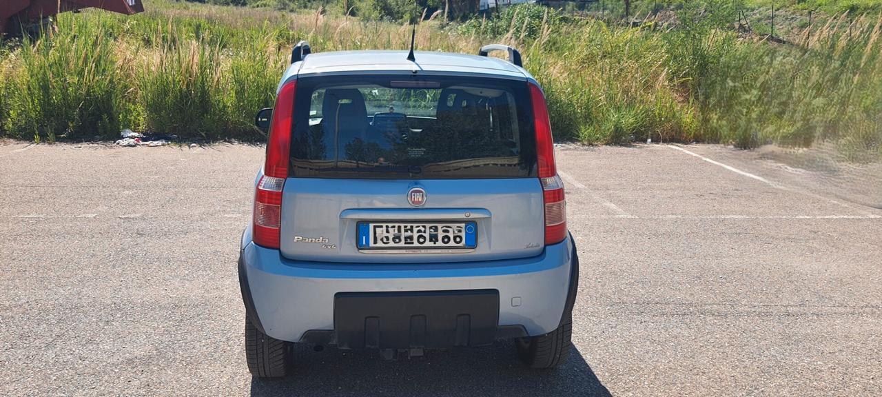 Fiat Panda 1.3 MJ 4x4 GANCIO TRAINO