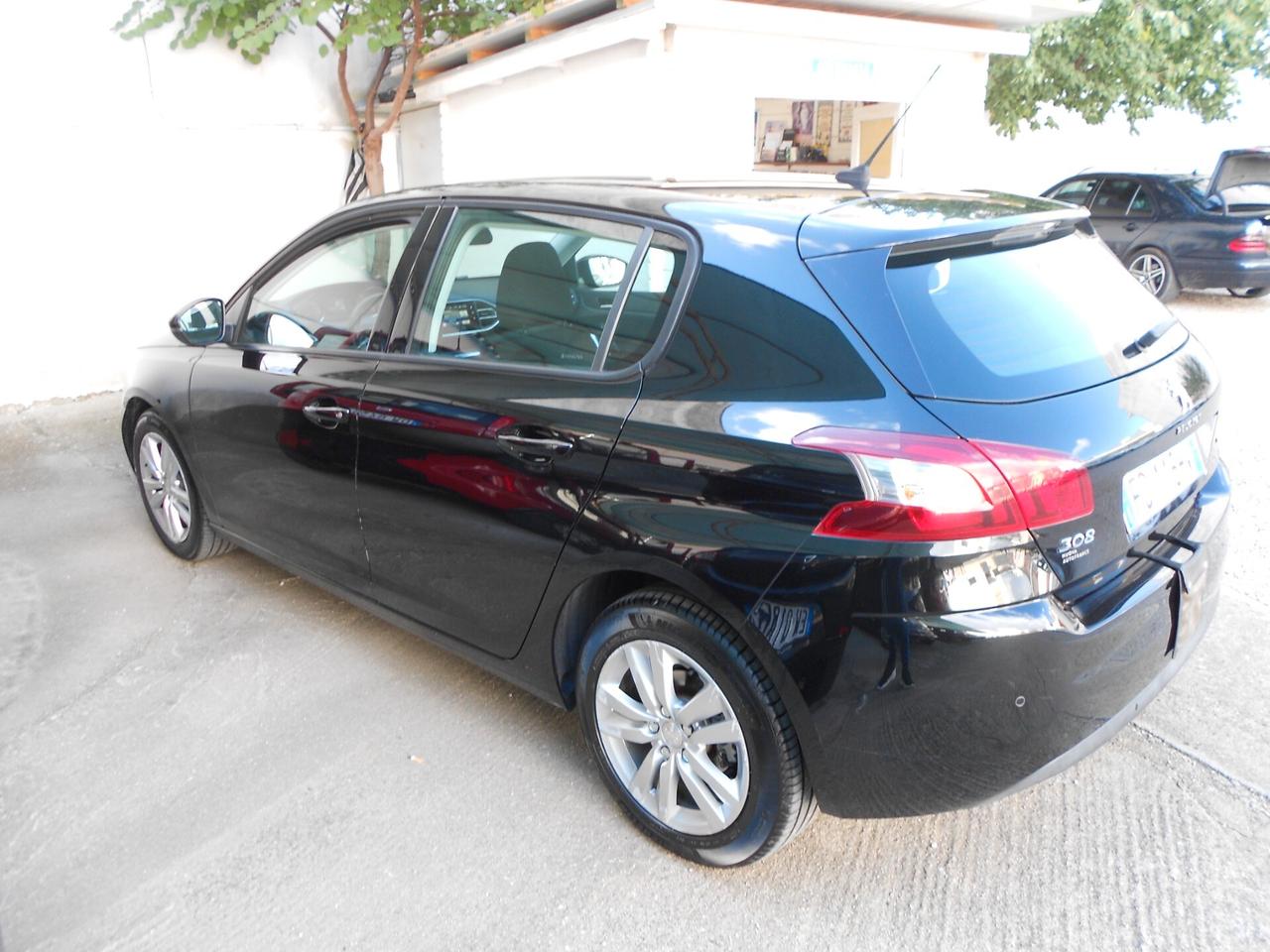 Peugeot 308 BlueHDi 120 S&S Allure