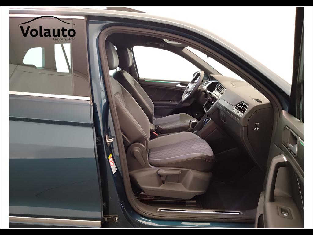 VOLKSWAGEN Tiguan II 2021 - Tiguan 2.0 tdi R-Line 150cv dsg