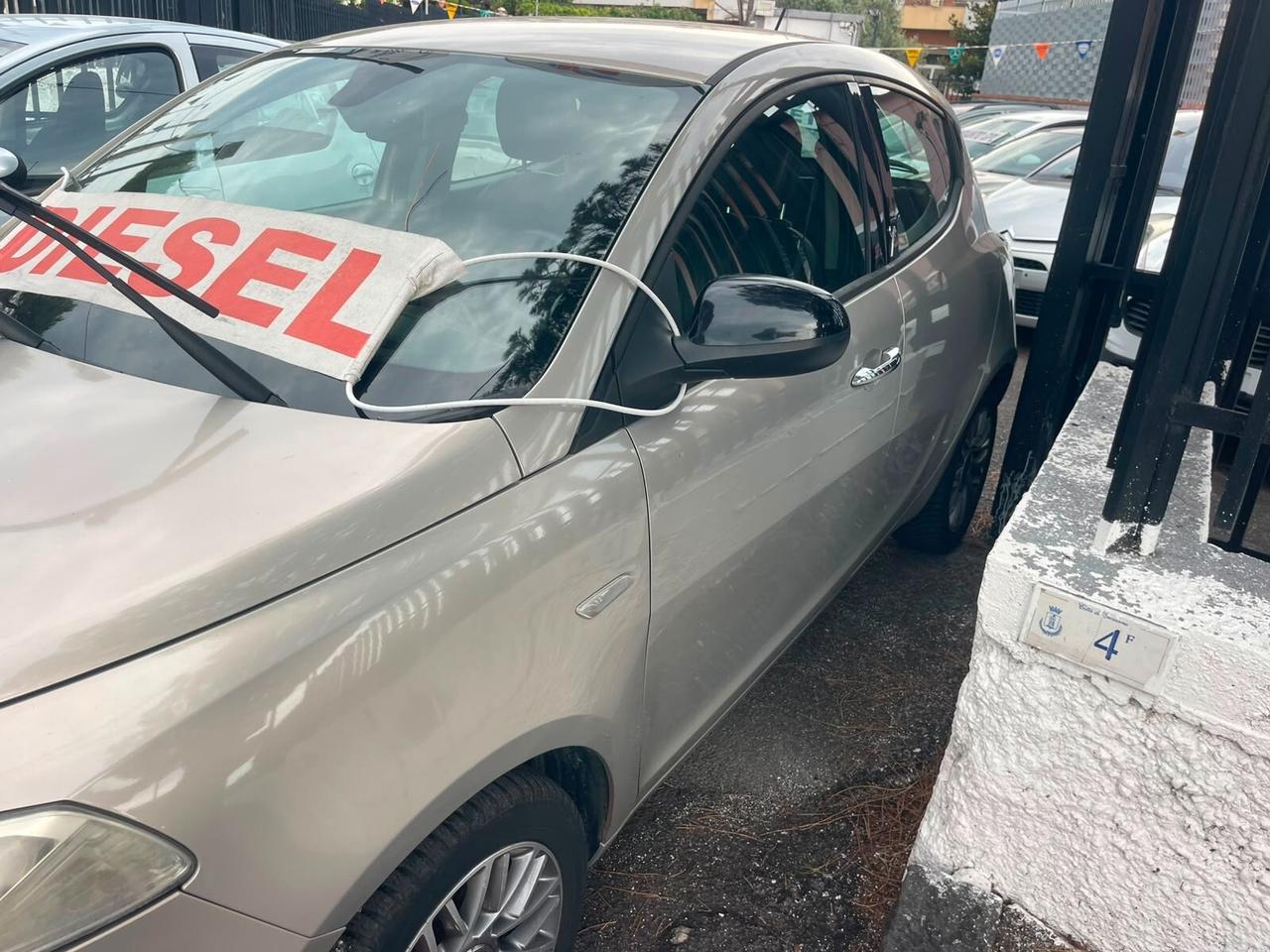 Lancia Ypsilon 1.3 MJT 16V 95 CV 5 porte S&S Gold