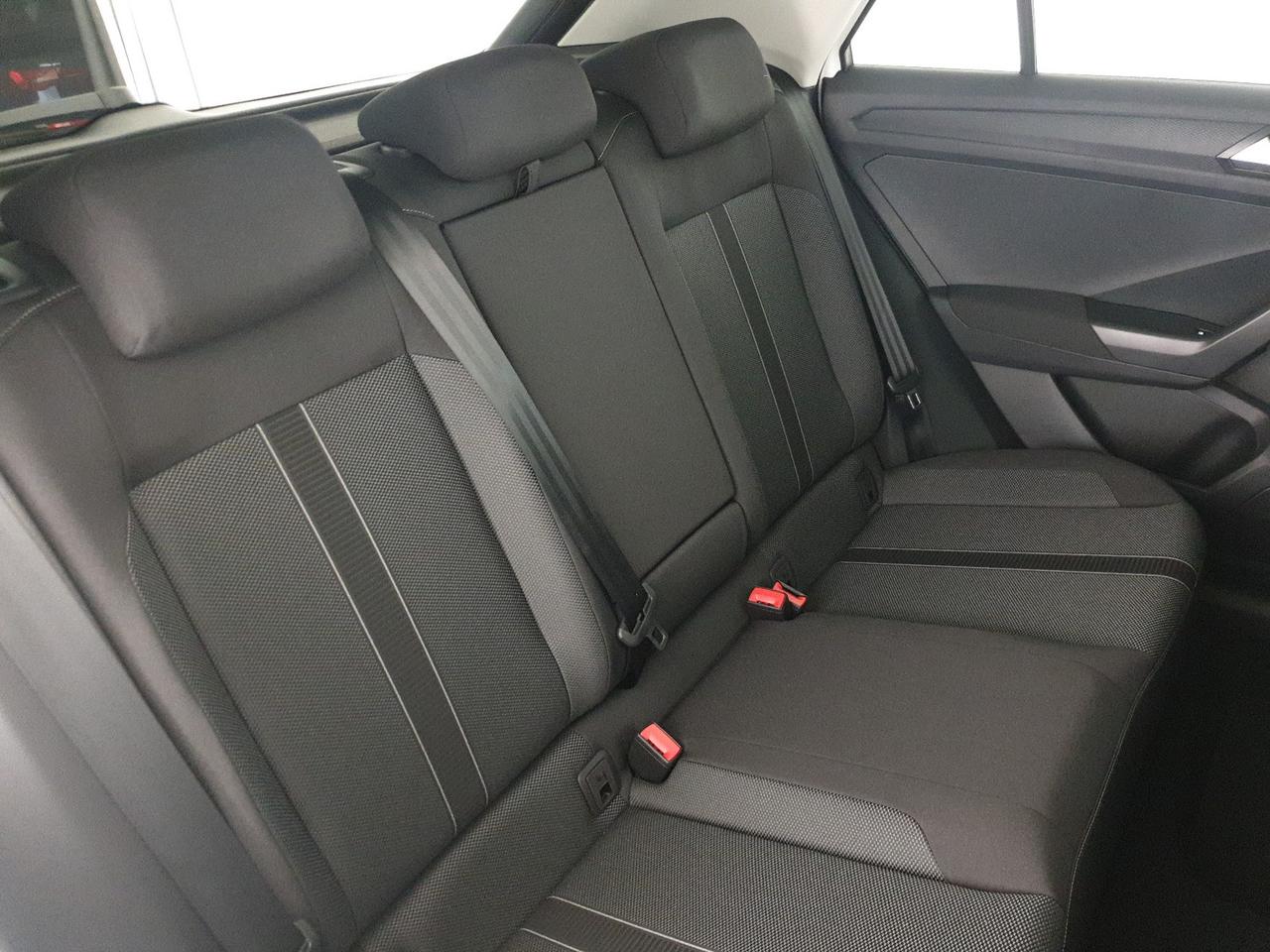 Volkswagen T-Roc 1.5 tsi sport