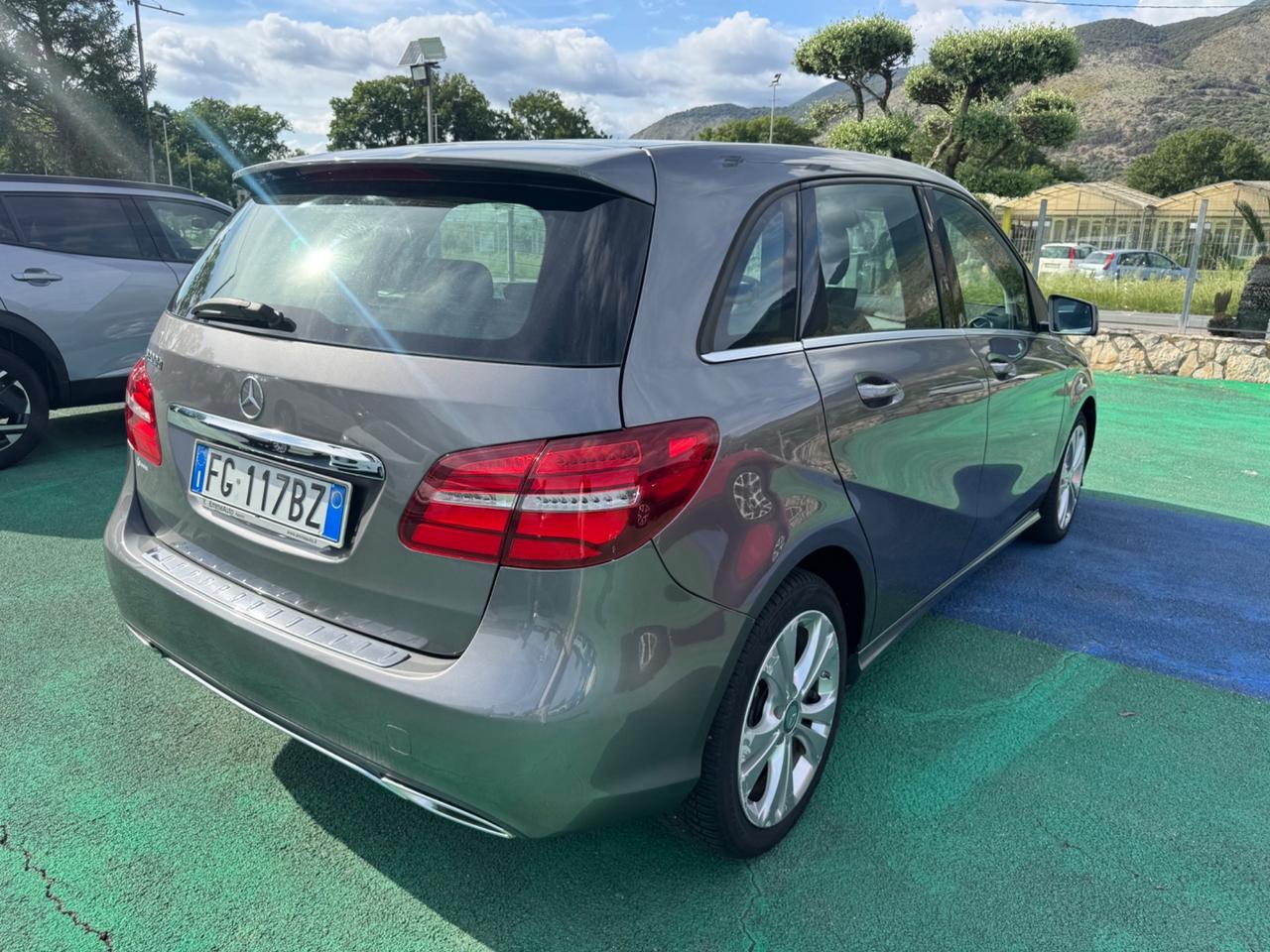 Mercedes-benz B 200 d Automatic Premium
