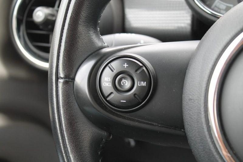 MINI Mini 1.5 Cooper D Cabrio