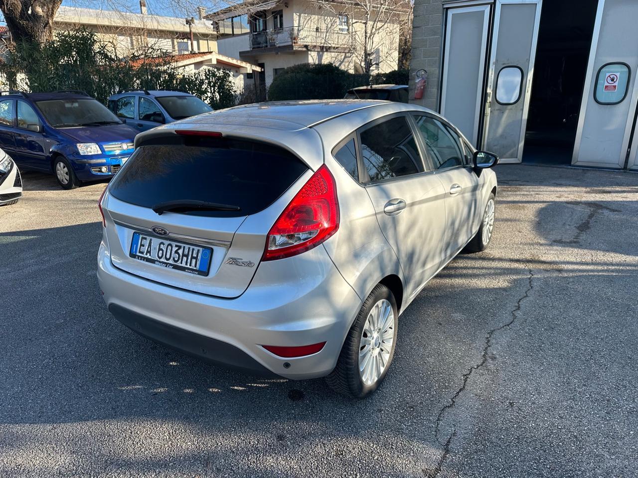 Ford Fiesta 1.2 82CV 5p Titanium - 125.000km Neop
