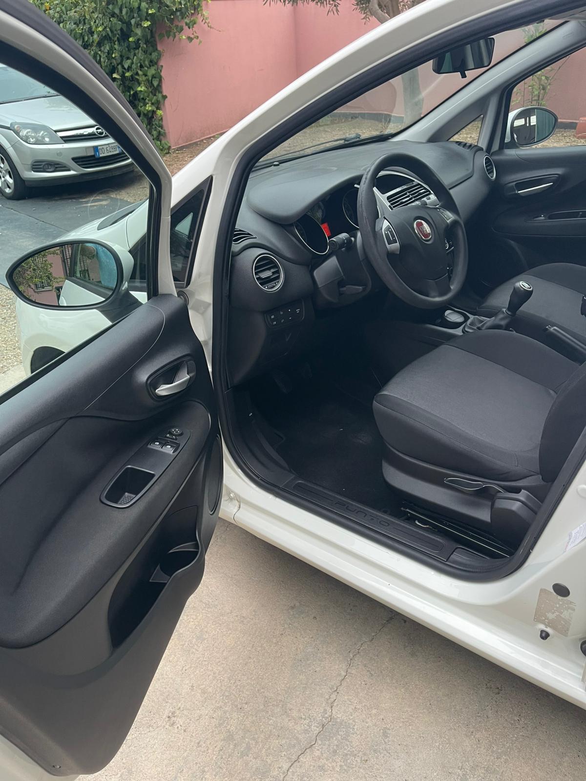 Fiat Punto 1.3 MJT II S&S 95 CV 5 porte Street