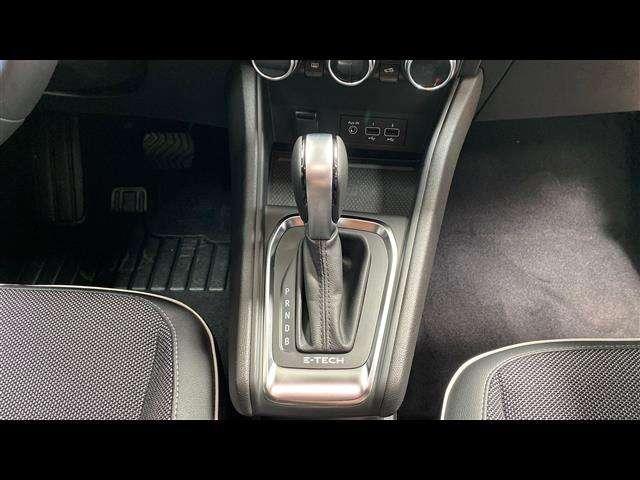 Renault Captur 1.6 E-Tech hybrid Intens 145cv auto