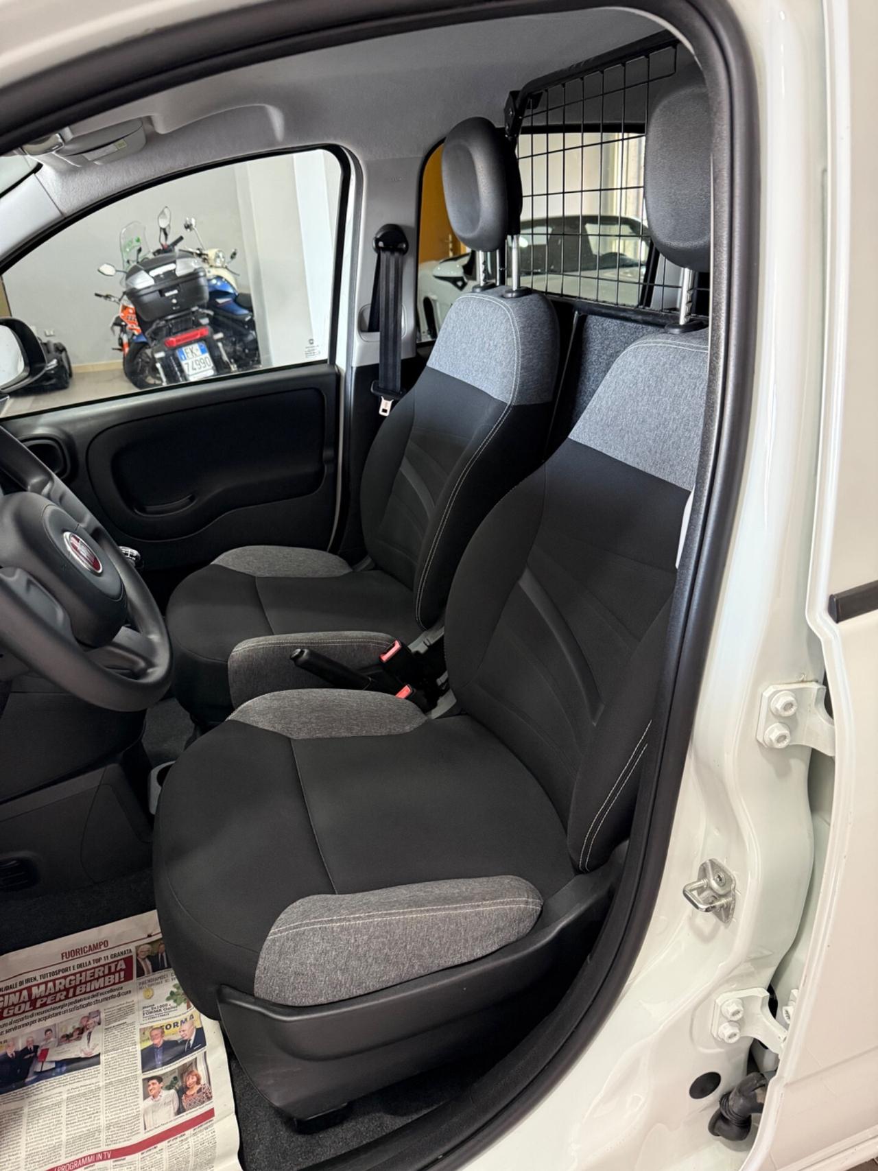 Fiat Panda 1.0 S&S Hybrid Van 2 posti