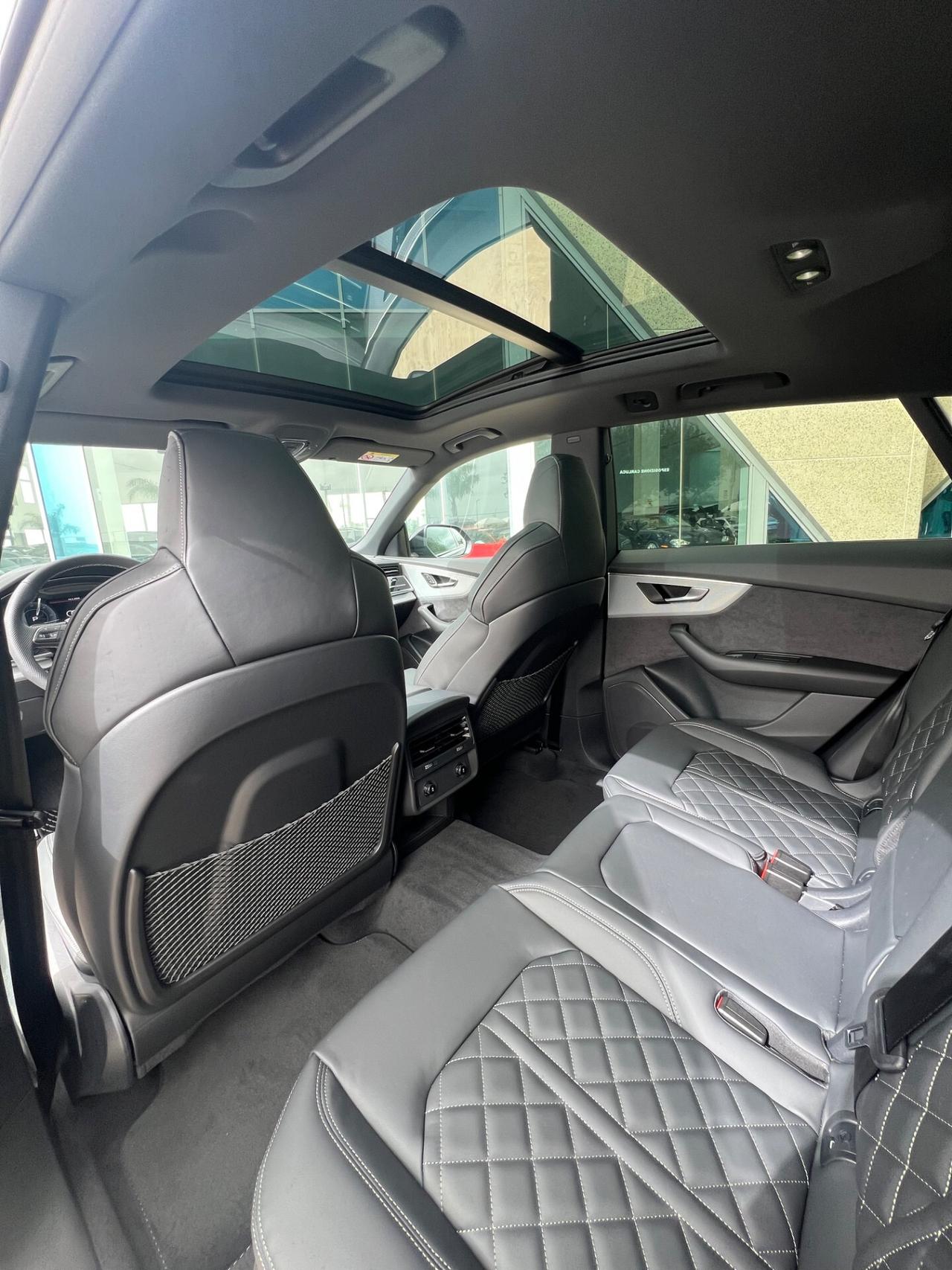 Audi Q8 SUV TDI quattro 210 kW tiptronic S line edition Possibilità noleggio no scoring