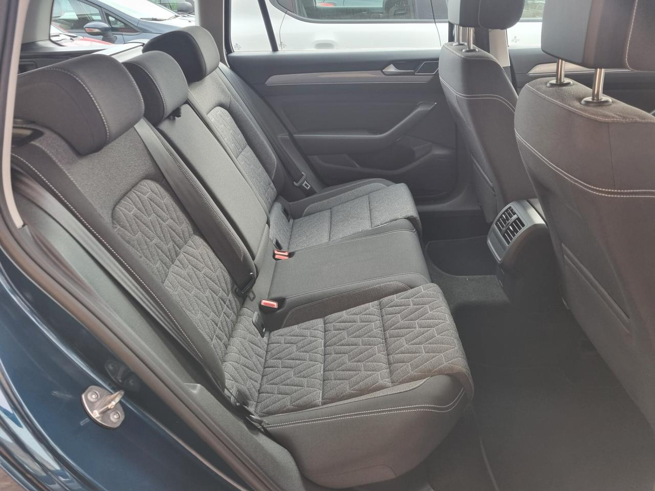 Volkswagen Passat Variant 2.0 TDI SCR EVO DSG Business