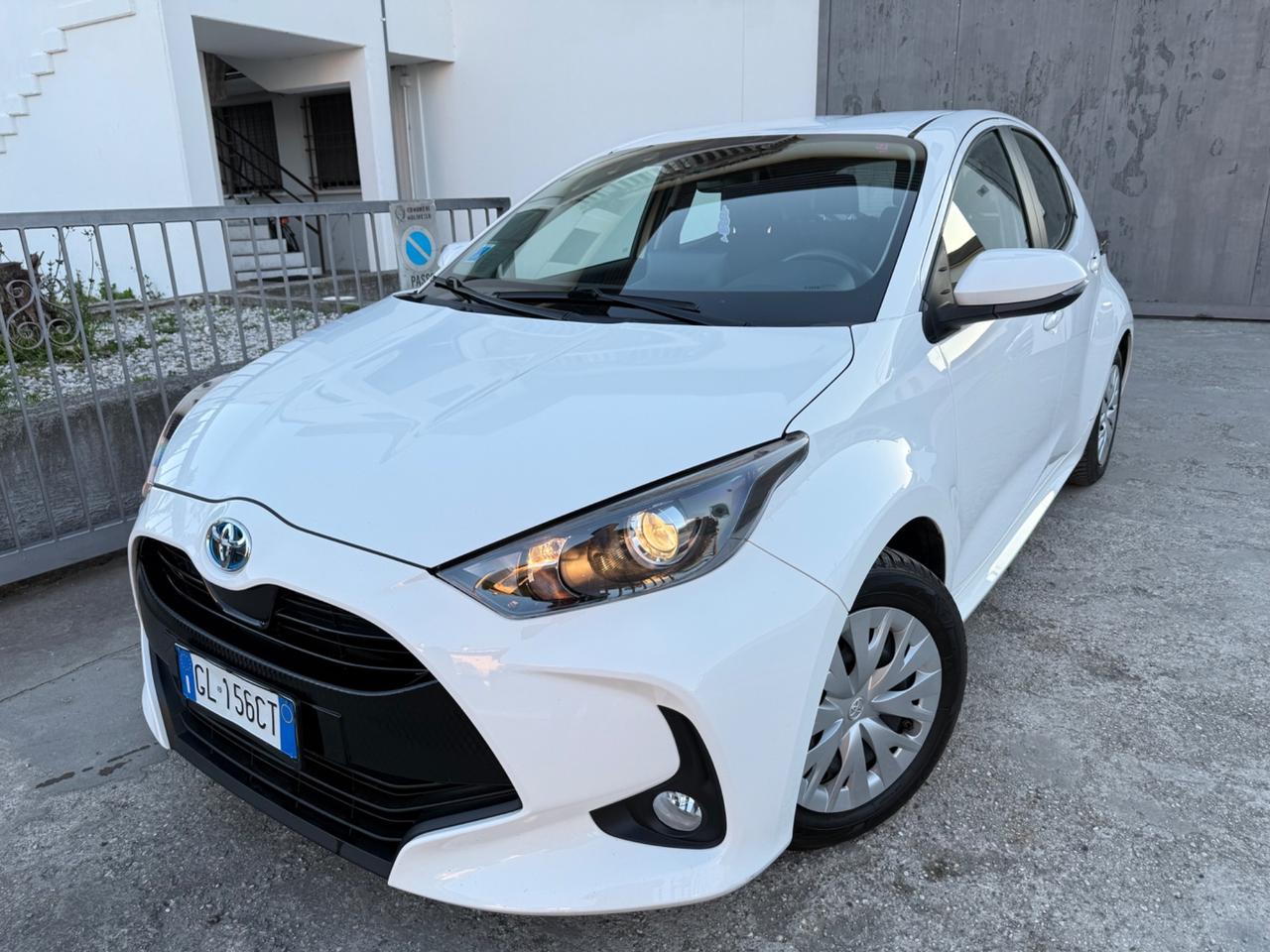 Toyota Yaris 1.5 Hybrid 5P. EURO 6D 2022 NEOPATENTATI