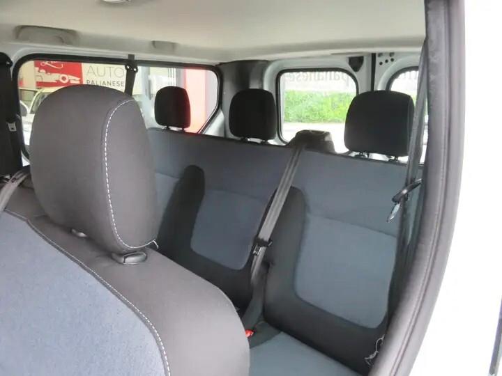 Opel Vivaro 1.6 TDI PASSO LUNGO 9 POSTI