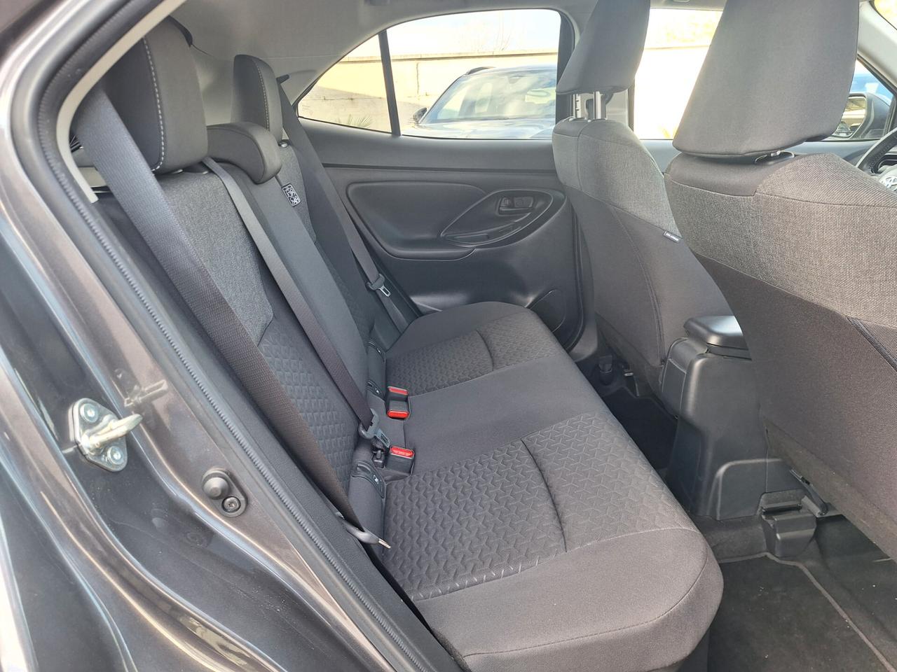 Toyota Yaris Cross 1.5 Hybrid 115cv Business NAV+RETROCAM. 2023