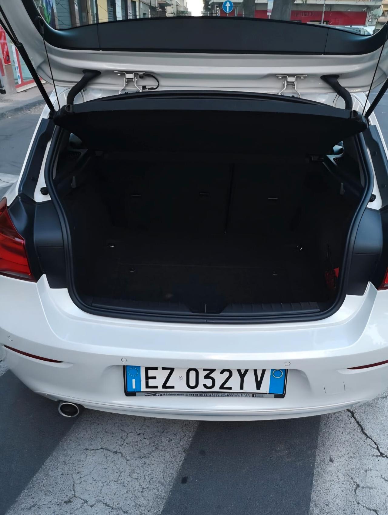 Bmw 116 116d 5p. Urban