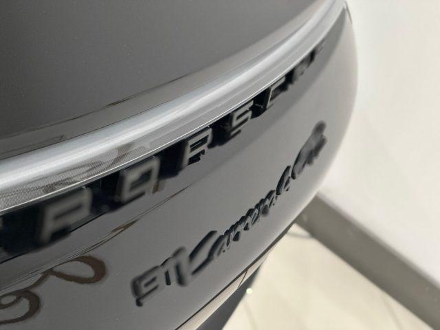 PORSCHE 992 Carrera 911 4 GTS Cabriolet