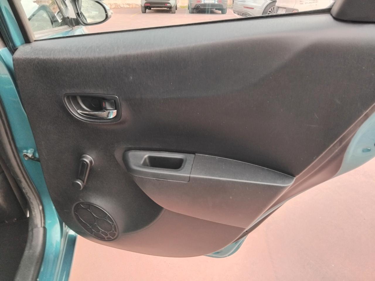 TOYOTA YARIS 1.0 51KW SENZA UN GRAFFIO E GARANTITA