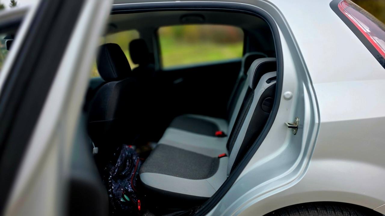 Fiat Punto Evo GPL NUOVA garanzia 2 anni NEOPATENTATI