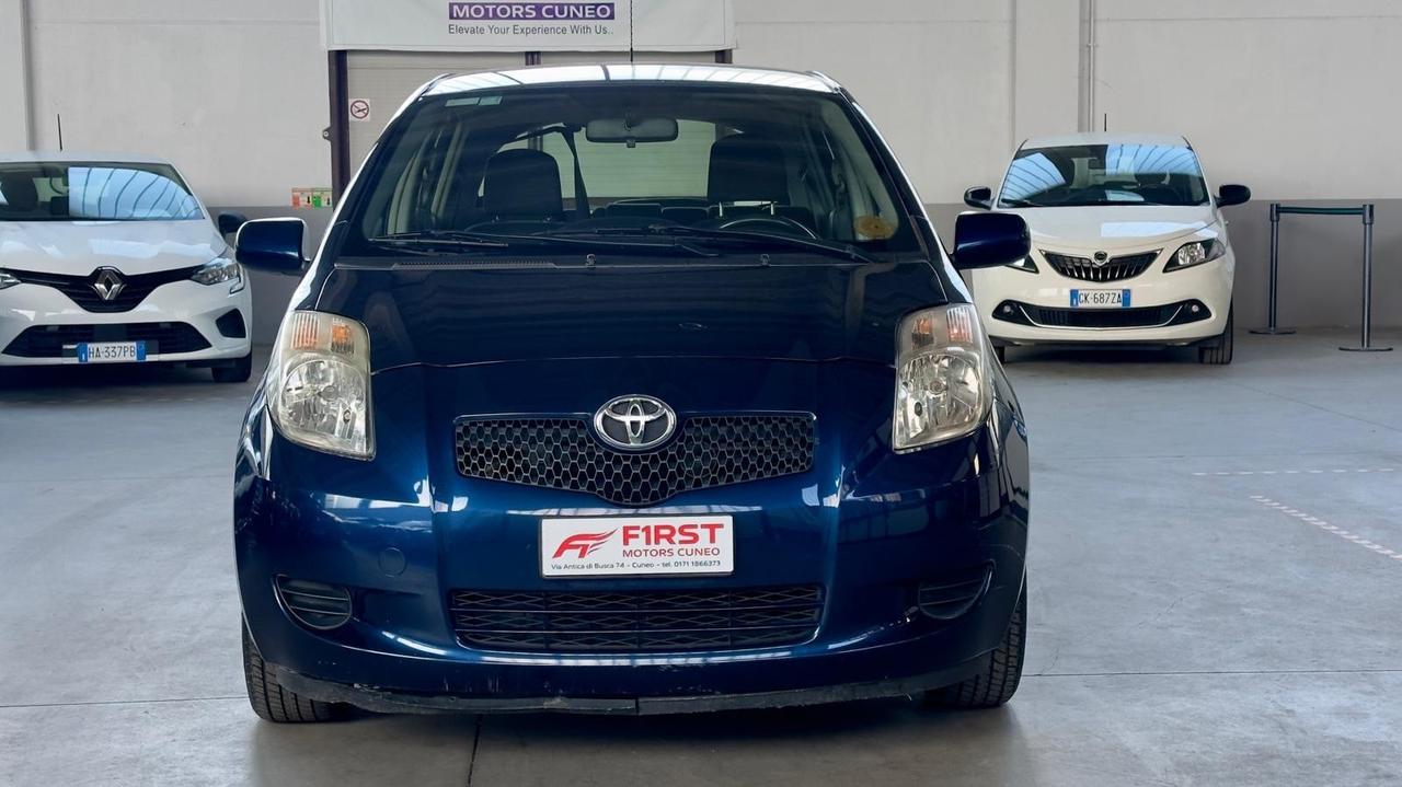 Toyota Yaris 1.0 5 porte Sol