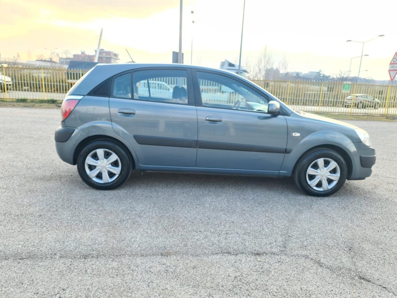 Kia Rio 1.4 16V 5p. EX Challenge