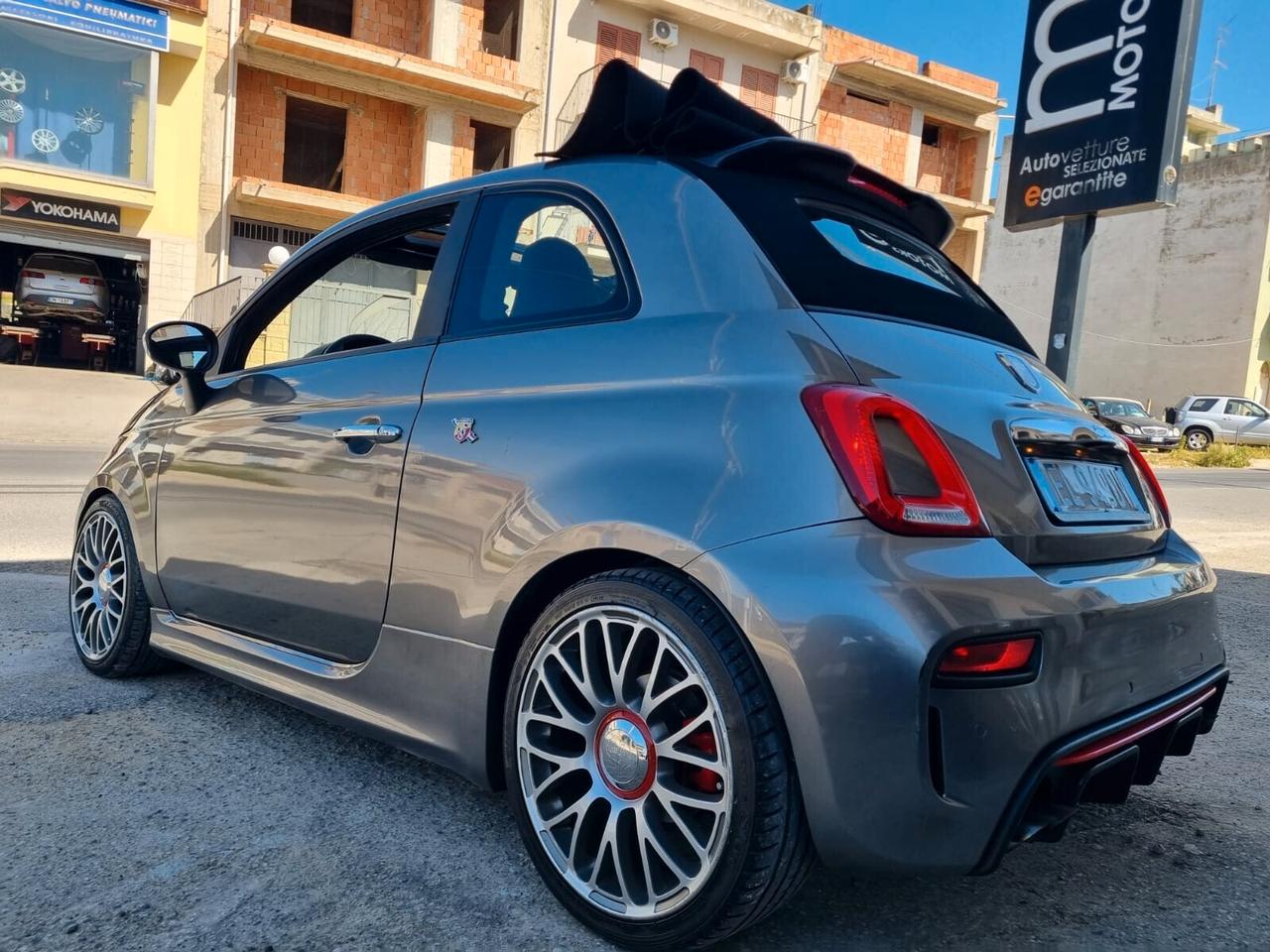 Abarth 500 C 1.4 Turbo T-Jet Custom Cabriolet