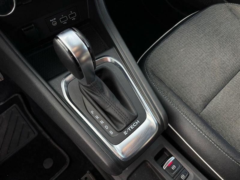 Renault Captur 1.6 E-Tech hybrid Intens 145cv auto