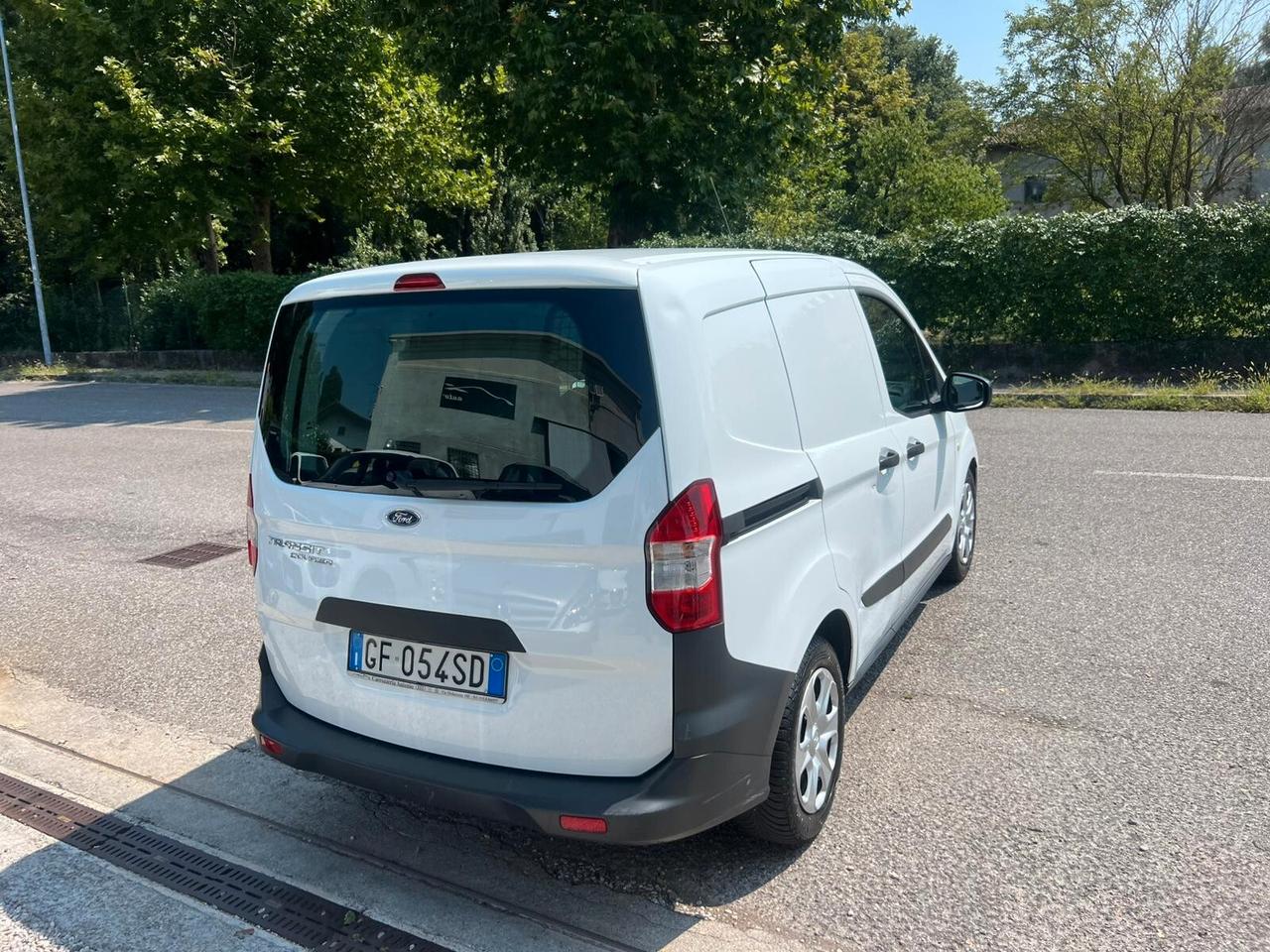 Ford transit corier