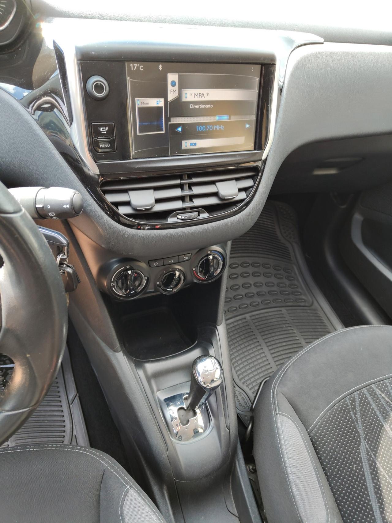 Peugeot 208 1.4 e-HDi 68 CV S&S robotizzato 5 porte Active