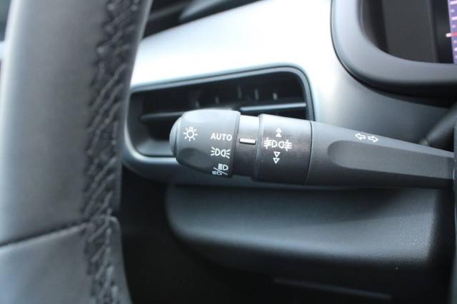 Jeep Avenger 1.2 t. e-hybrid Summit fwd 110cv AUTO con CarPlay