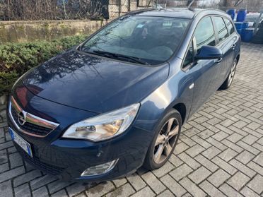 Opel Astra 1.4 Turbo Cosmo NEOPATENTATI