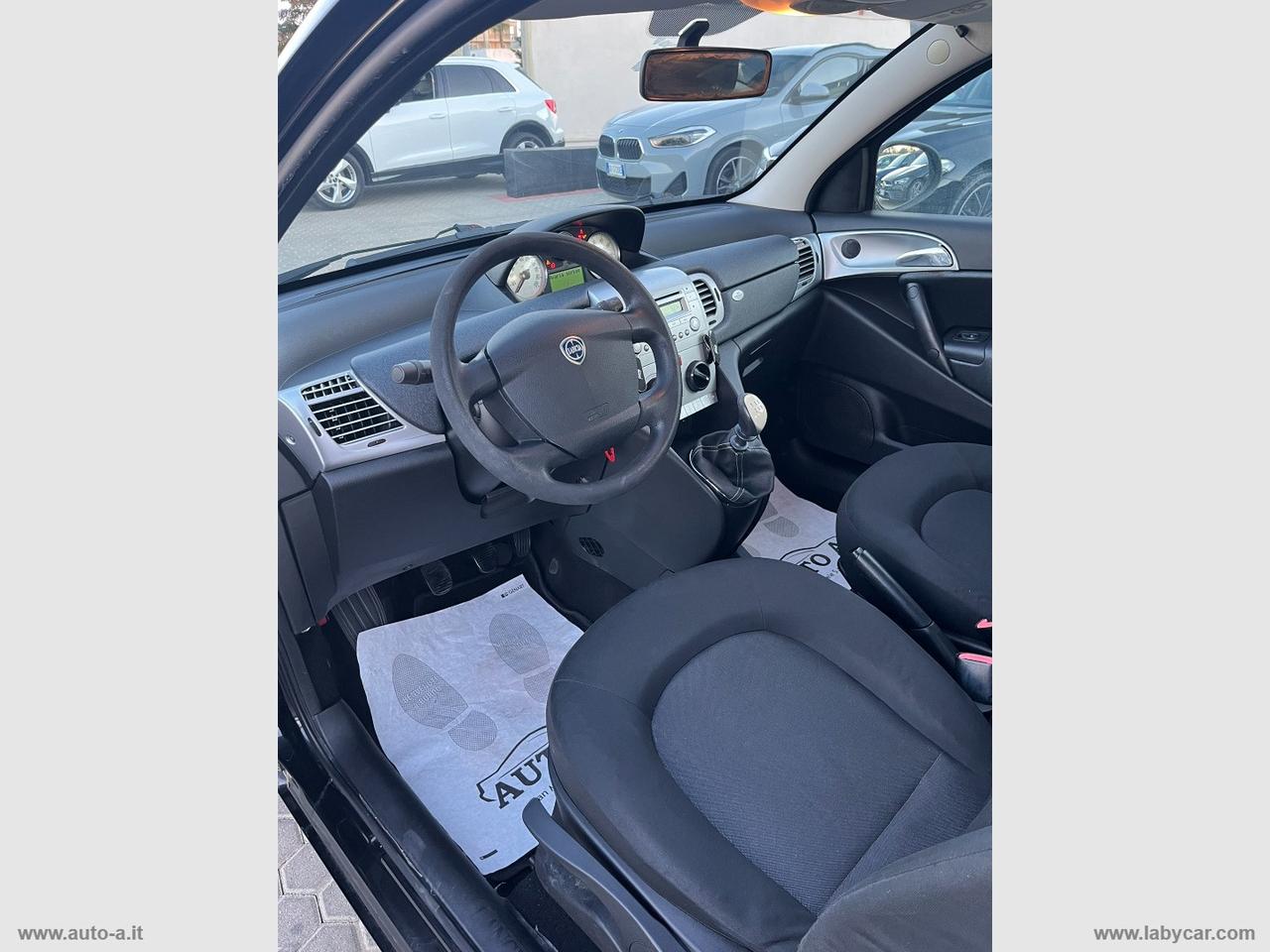LANCIA Ypsilon 1.2 69 CV Platinum