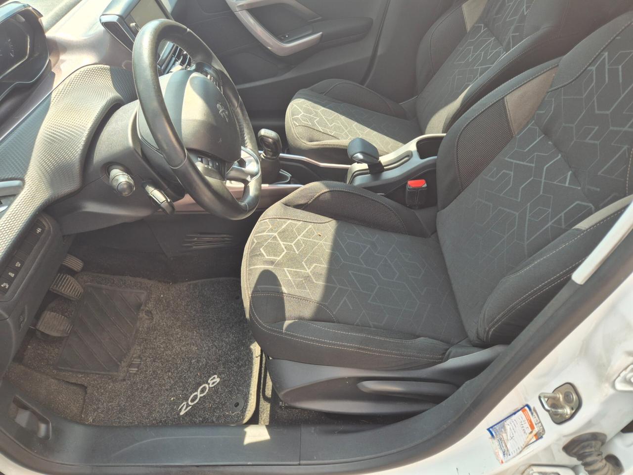 Peugeot 2008 1.6 e-HDi 92 CV Stop&Start Allure