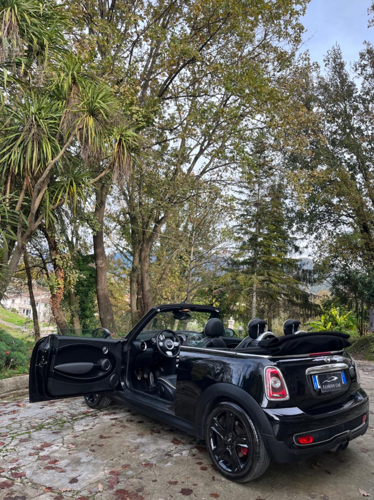 Mini COOPER S R57 CABRIO JOHN COOPER WORKS 211