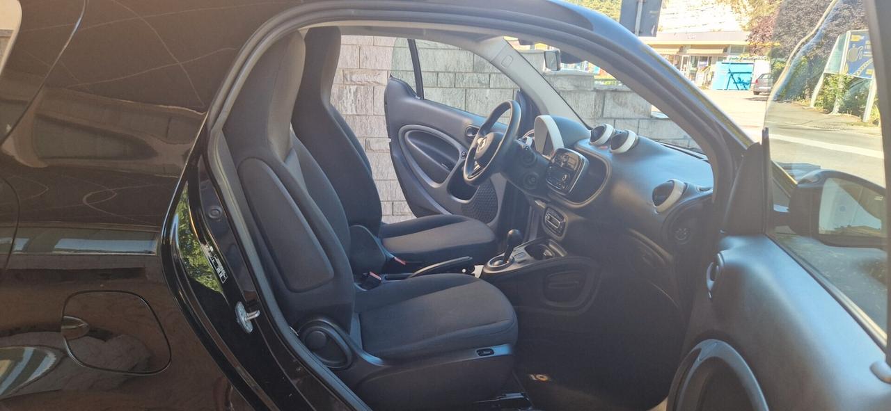 Smart ForTwo 70 1.0 twinamic Passion 48.124 KM tetto in cristallo