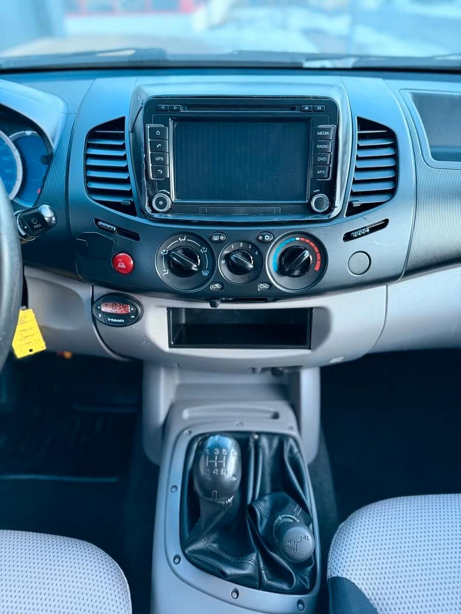 Mitsubishi L200 cabina doppia 4WD CLIMA