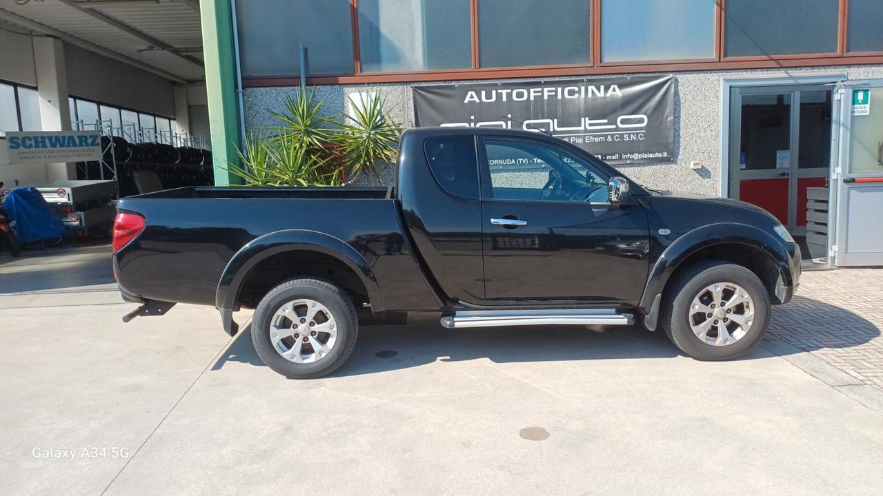 Mitsubishi L200 2.5 DI-D/136CV Double Cab Invite