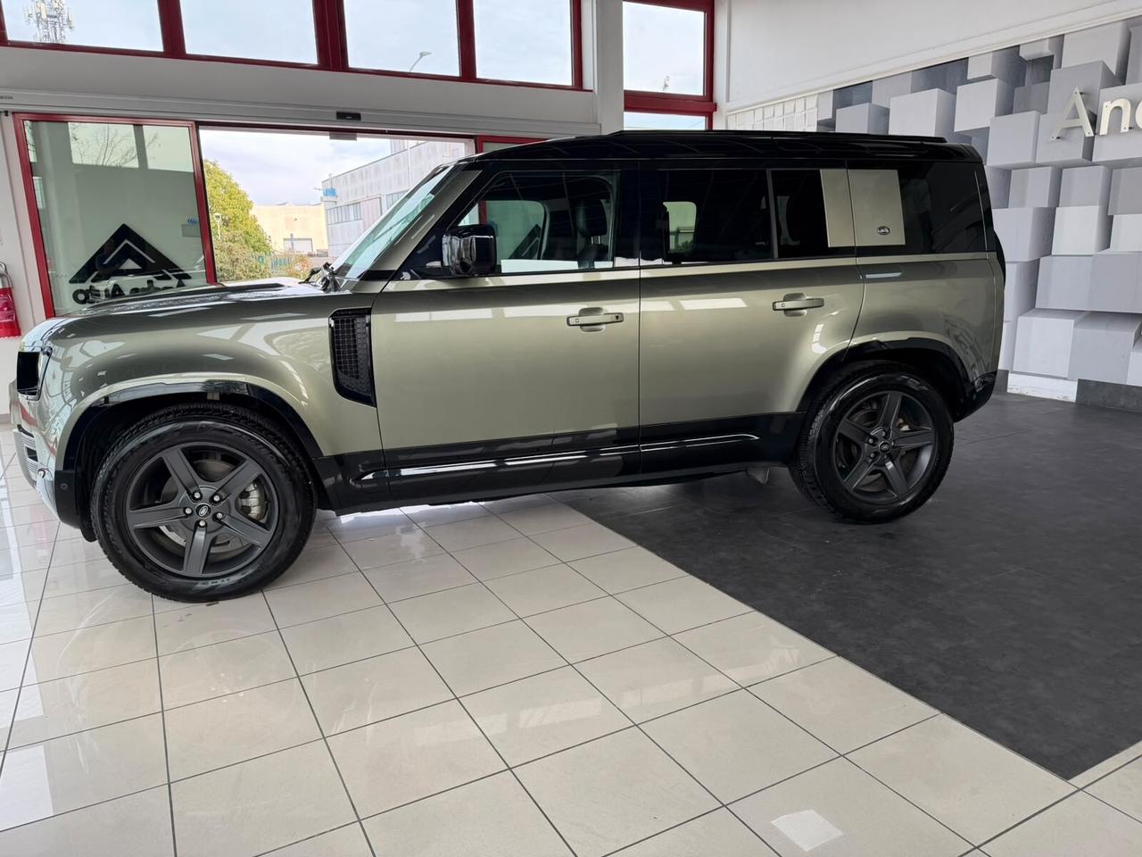 Land Rover Defender 110 3.0D I6 250 CV AWD Auto X-Dynamic HSE