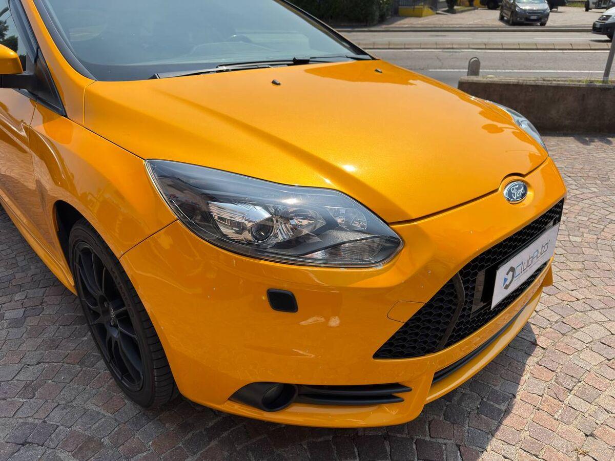 Ford Focus 2.0 ST 250cv 5p