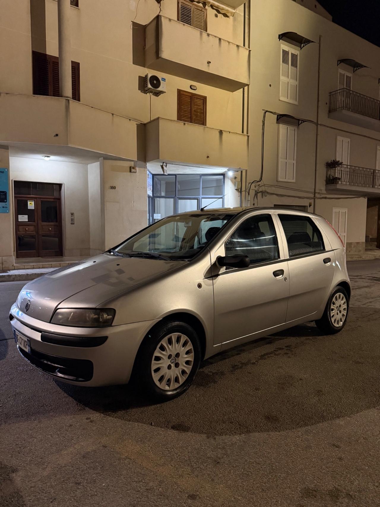 Fiat Punto 1.9 JTD 5 porte HLX