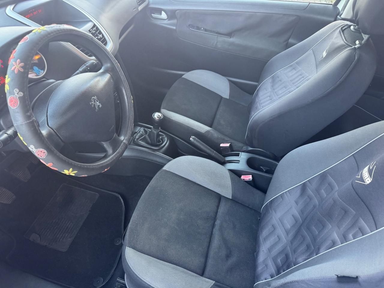Peugeot 207 1.4 HDi 70CV 3p. ONE Line NEOPATENTATI