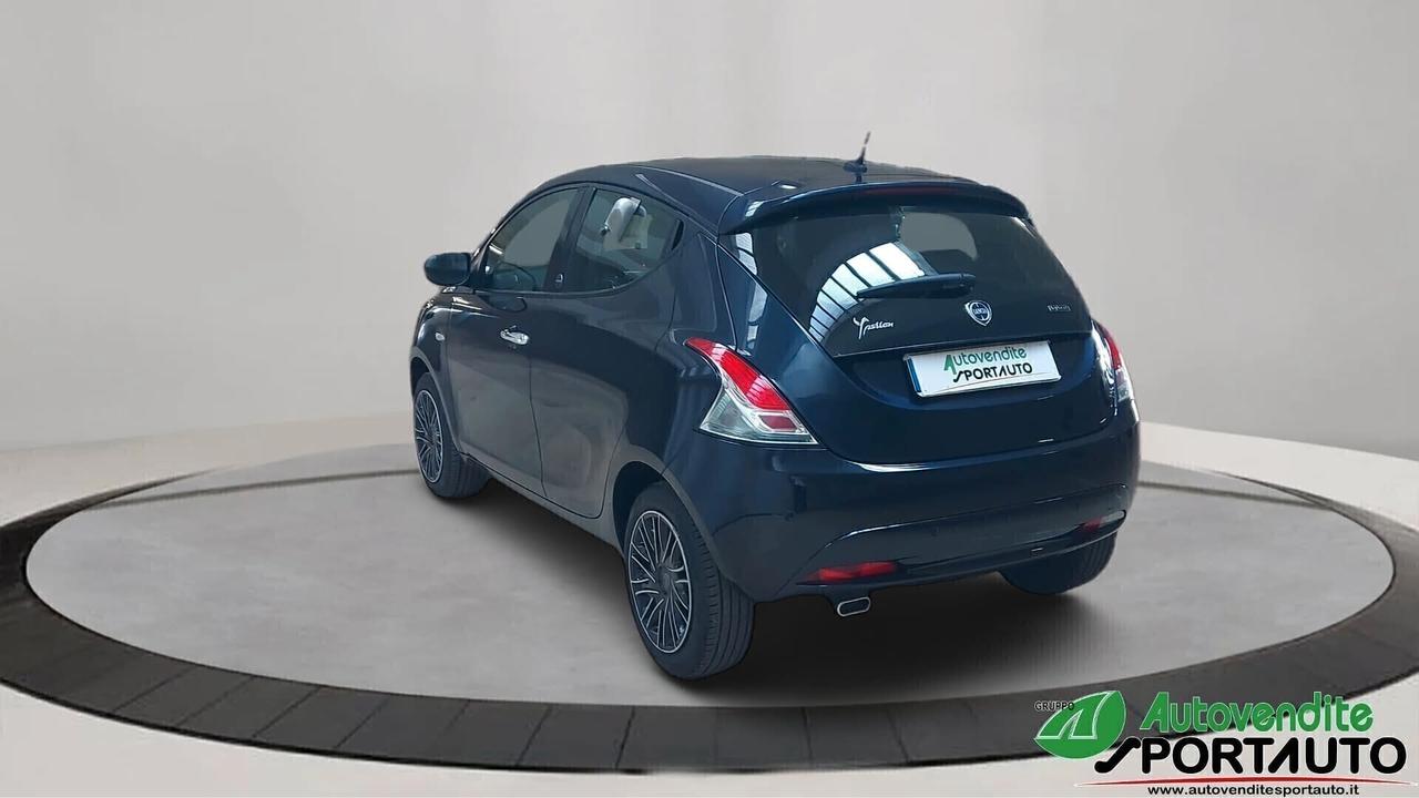 Lancia Ypsilon 1.0 FireFly 5 porte S&S Hybrid Ecochic Gold