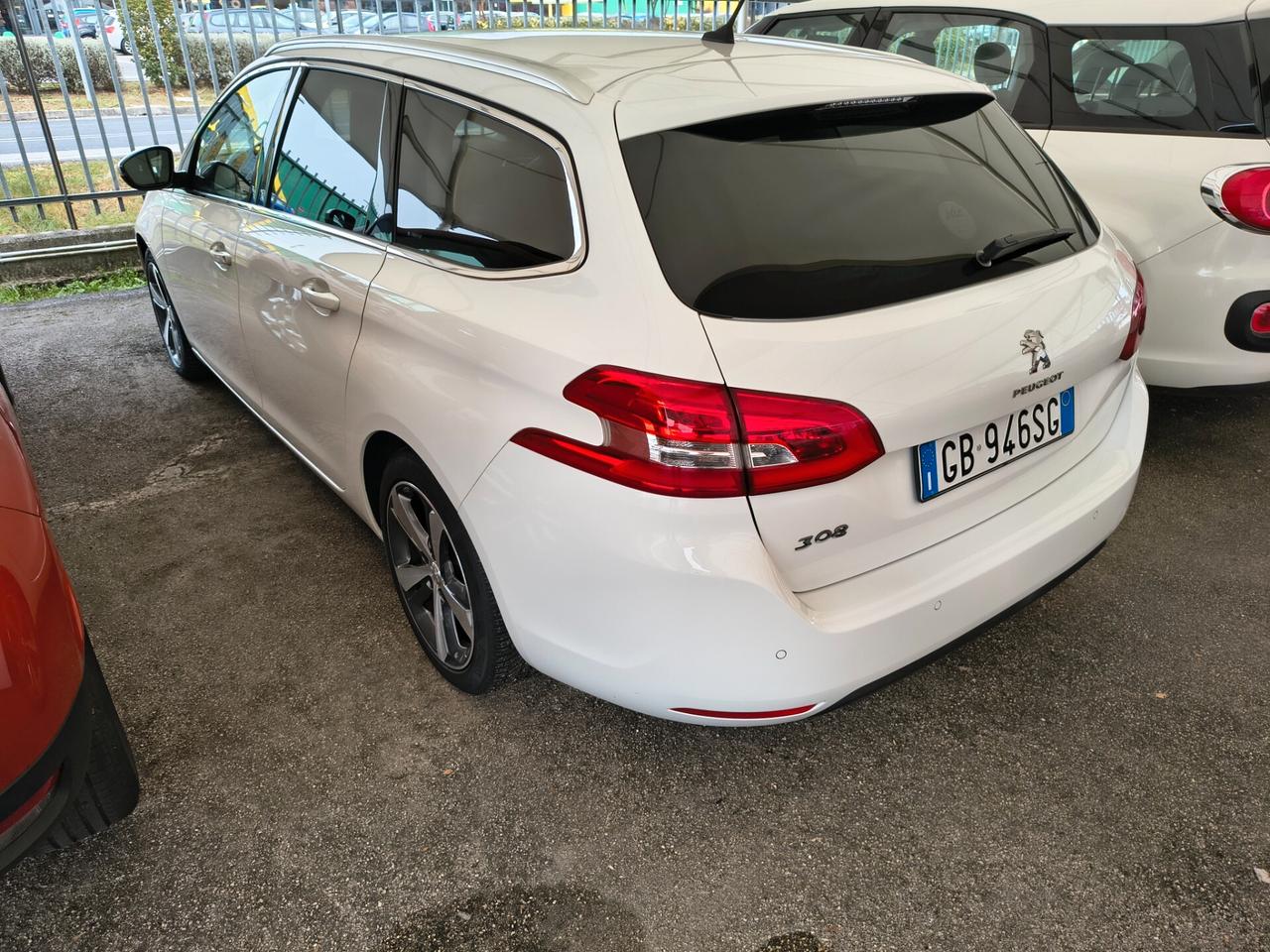 Peugeot 308 PureTech Turbo 130 S&S SW Allure