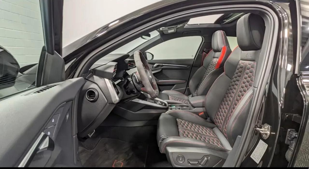 Audi RS3 Sportback 2.5 TFSI qu MTRX/TWTTO/SEDILI MASSAGIANTI/RETRO-CAMERA/NAVI
