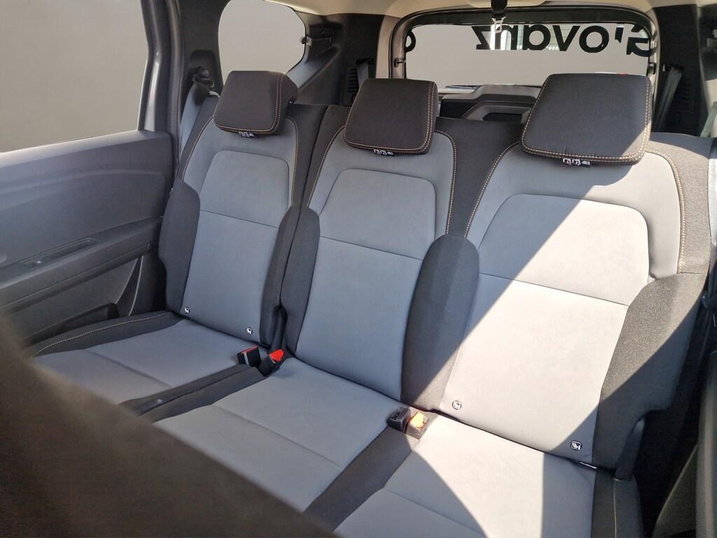 Dacia Jogger 1.6 hybrid Extreme 140cv 7 POSTI NEOPATENTATI