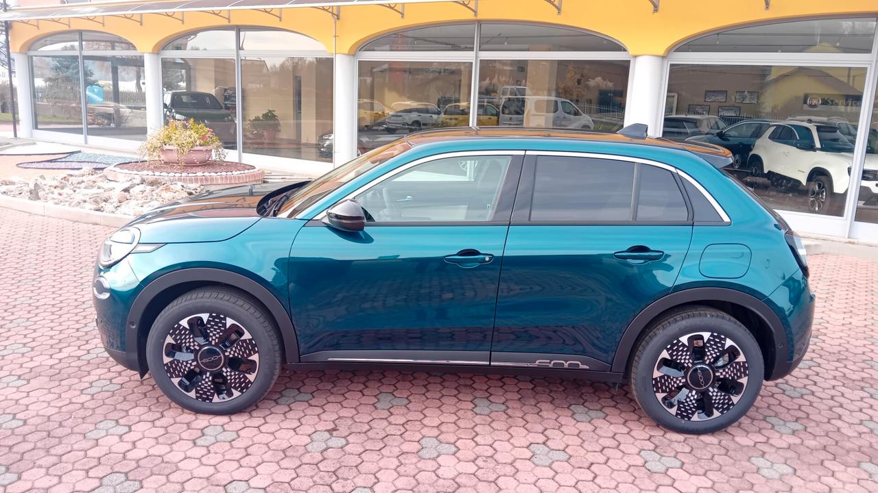 Fiat 600 1.2 Hybrid 145 CV DCT MHEV La Prima * SENZA VINCOLO DI FINANZIAMENTO*